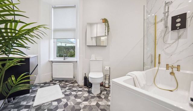 Large Terrace Home with Parking