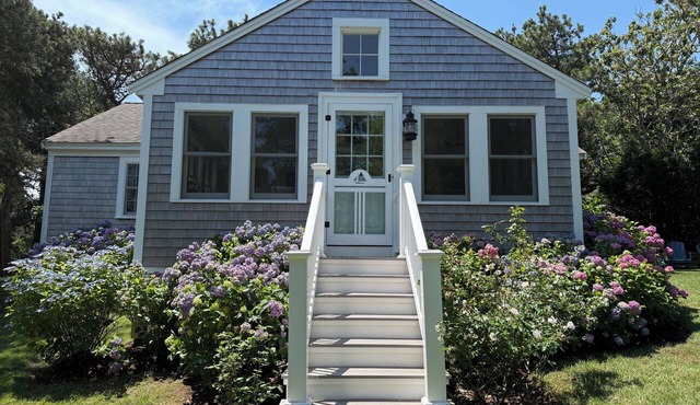 Large Yard, Quiet; 300 Yd on Sidewalk to Hardings Beach