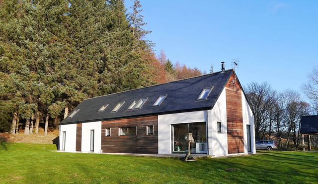 Laundry Cottage - a house that sleeps 8 guests in 4 bedrooms