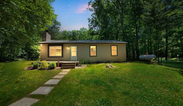 Lewiston Landing: Color Tours & Cabin Comfort – Fall in Lewiston