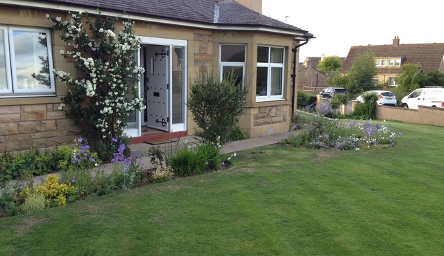 Licence No: MO-00672-F STB 4* Large Property & Garden, Sleeps 8. Free WiFi