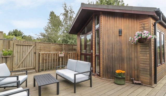 Little Gem Lodge: A Cozy Retreat