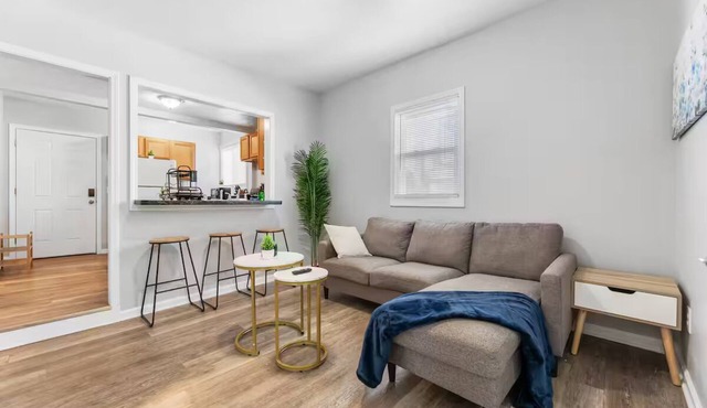 Little Italy · Family Suite · 4 TVs · Bunk Beds