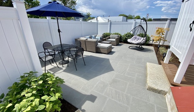 LOCATION & QUALITY! Right in town, freshly renovated, near everything u need!