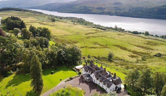 Loch Tay Manor - Thirteen Bedroom Villa, Sleeps 29