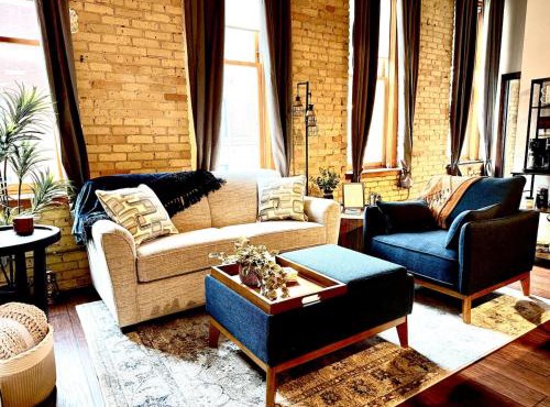 Loft on Lake Ave