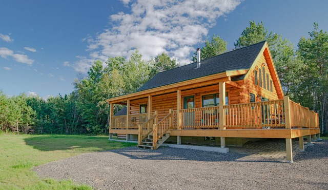 Log Cabin, 5mi to Bretton Woods Ski & 12mi to Cannon, private snowmobile access