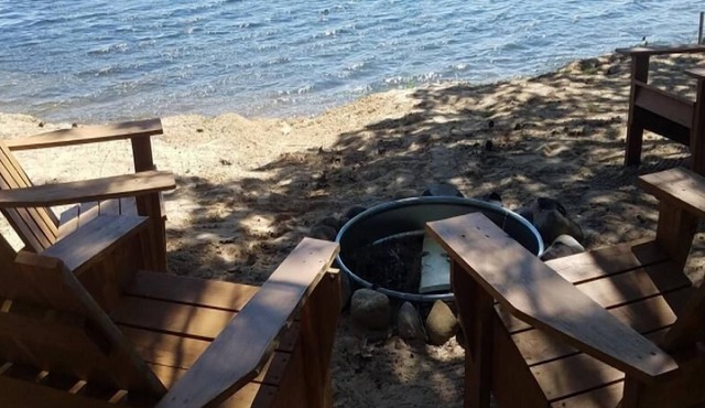 Lost Lake Getaway (Hawks, MI): Lakefront fun for the entire family! 20 minutes from Rogers City!