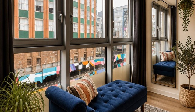 Lovely Bohemian Apartment in Heart of City Life