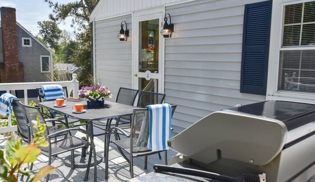 Lovely Home Minutes from Beach in Chatham!