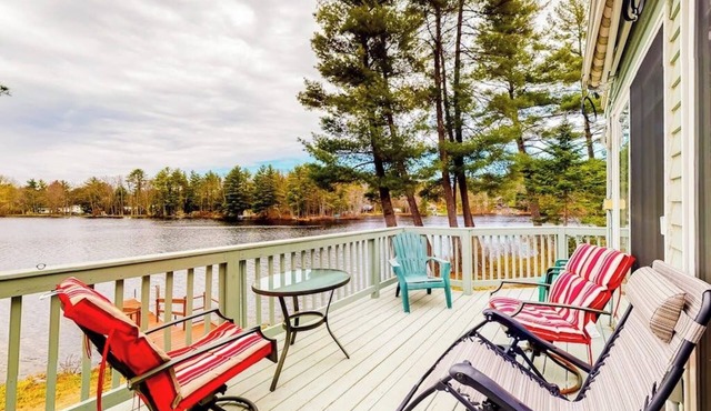 Lovely lakefront home with deck, fire-pit, grill, private dock & pet friendly