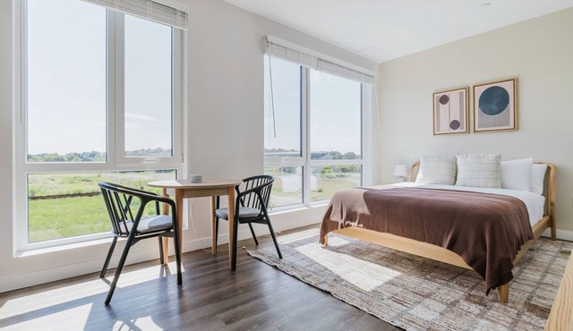 Lovely Revere Studio w/Courtyard, Game Room, W/D, A/C, by Blueground
