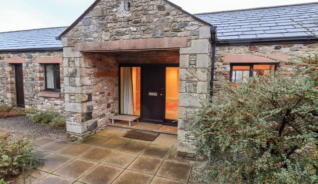 LOW HOUSE, with open fire in Penrith