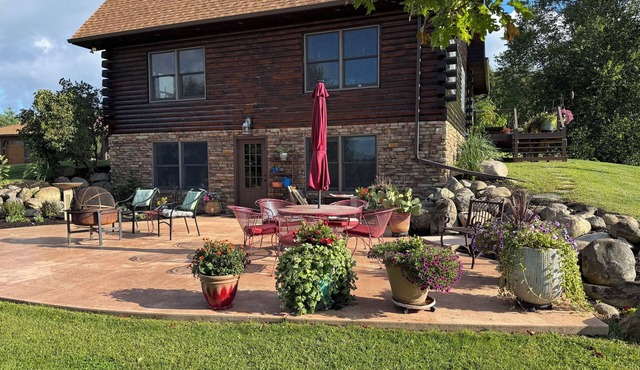 Lower level of tranquil hilltop cabin
