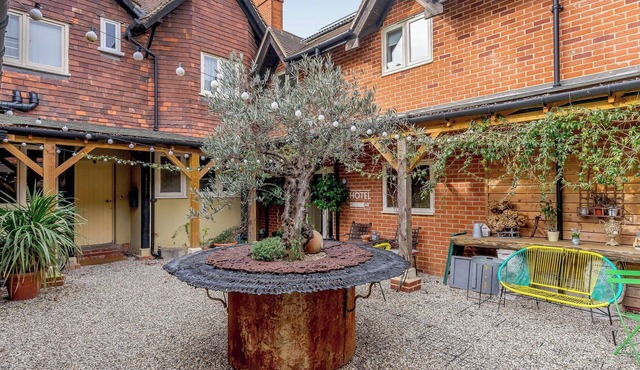 Luxurious comfortable apartment in rural north Hampshire.