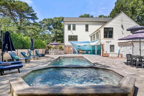 Luxurious Escape Pool Hot Tub Game Room