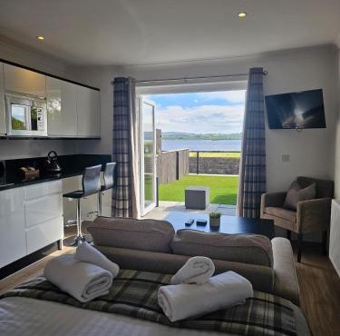 Luxury 1 Bedroom apartment with Loch View BLL