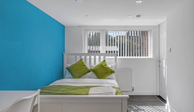 Luxury 5 Bedroom Home in Newcastle