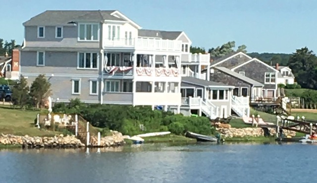 Luxury Beach House- 5 min Walk to Beach, Private Dock