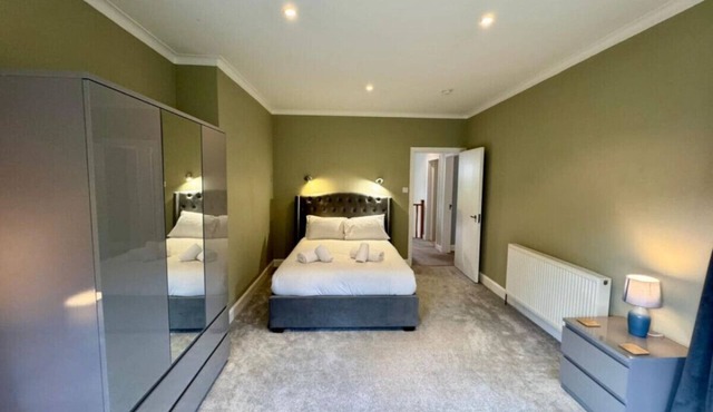 Luxury Cramond Villa - Sleeps 10