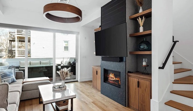 Luxury furnished rental with ocean and city views