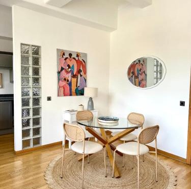 Luxury Historic City-Centre Flat & Free Parking