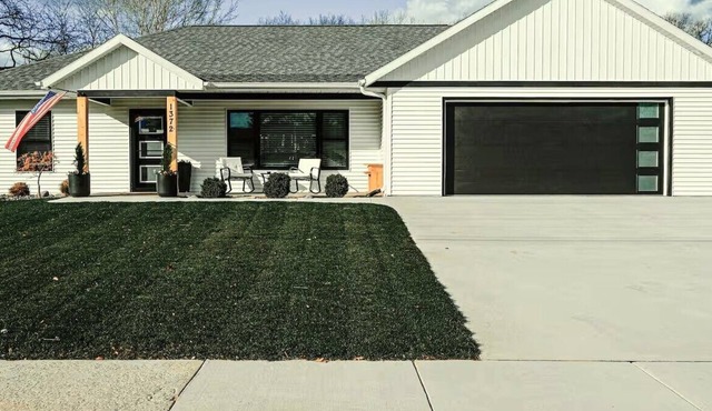 Luxury New Home just steps to Lambeau. Tailgate ready. Perfect for large groups.