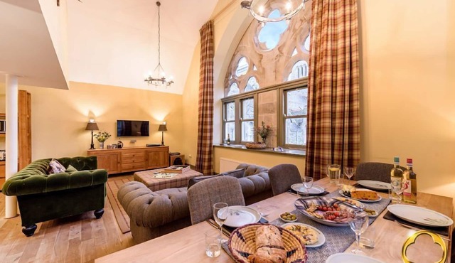 Luxury Self Catering Apartment with Swimming Pool in the Grounds of a Monastery on Loch Ness