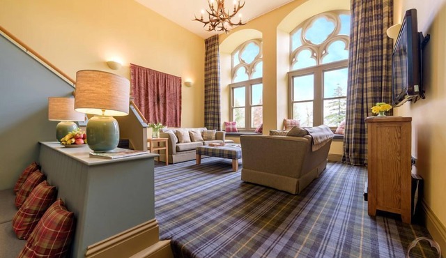 Luxury Self Catering Apartment with Swimming Pool in the Grounds of a Monastery on Loch Ness