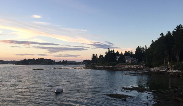Luxury waterfront property with pier - wonderful views and sunsets