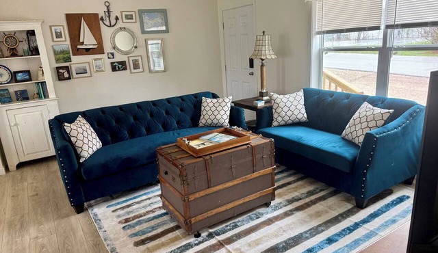 Mackinac Utopia - Fabulous 3-Bedroom Home with AC in beautiful St. Ignace