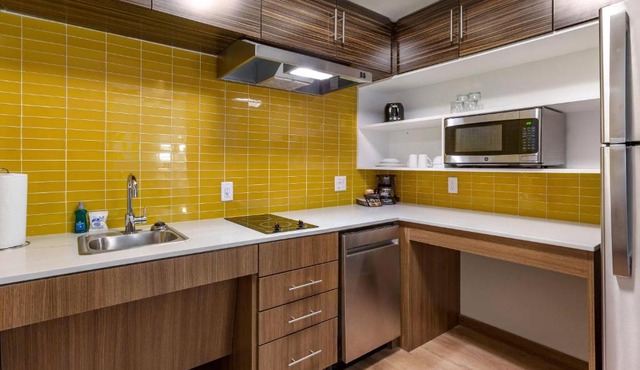 MainStay Suites Carlsbad South