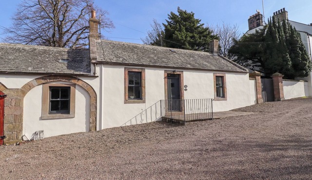 MANOR COTTAGE, family friendly, character holiday cottage in Wooler