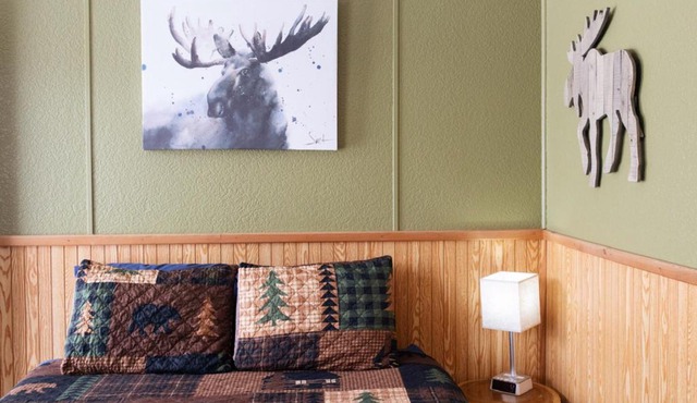 Maple Grove Lodging