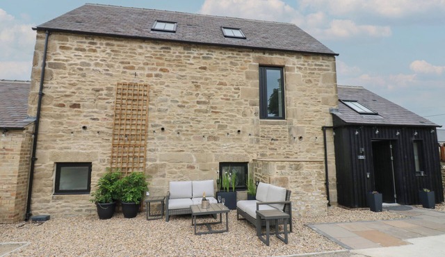 MARCUS BARN 3, pet friendly, character holiday cottage in Ebchester