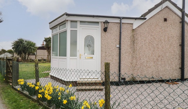 MARDAN, pet friendly, with a garden in Southerness