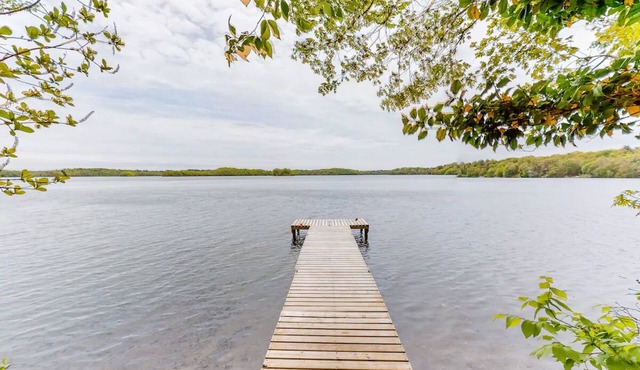 Mashpee Heaven Lake front