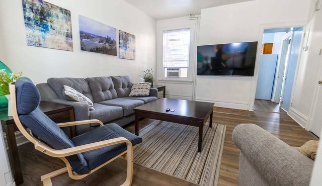 Mathilda Street Trio - Stylish 2BR Apt