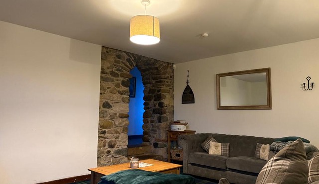 Meadowhead Cottage, Traditional Scottish Cottage