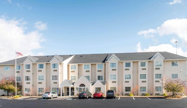Microtel Inn and Suites North Canton