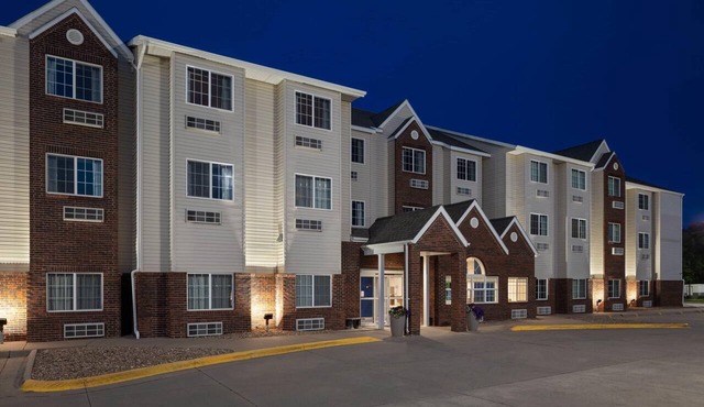 Microtel Inn & Suites by Wyndham Kearney