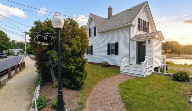 Mill Pond Cottage