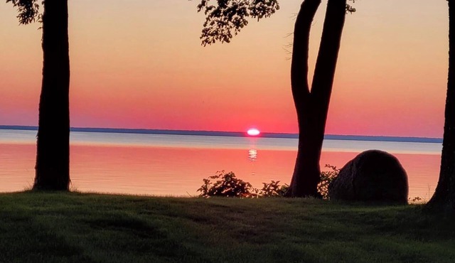 Mille Lacs Lake eastside cabin with stunning sunsets!