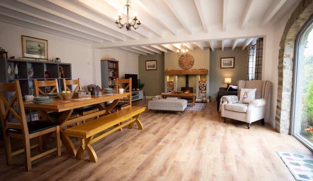 Millfield Cottage – Moors Retreat with Garden Views