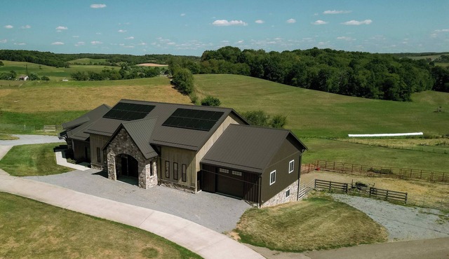 Millhart Family Lodge & Rec Center - Indoor Gym