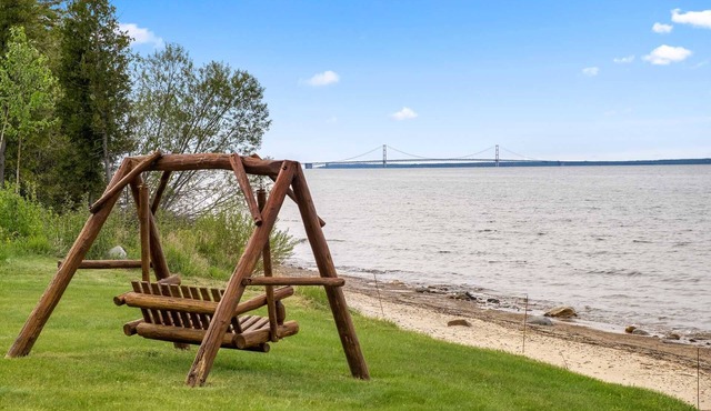 Million Dollar View | Lakefront Studio Cottage w/Mackinac Bridge & Island Views