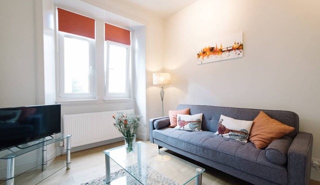 Milton · Beautiful Holyrood Park Apartment -Near Royal Mile