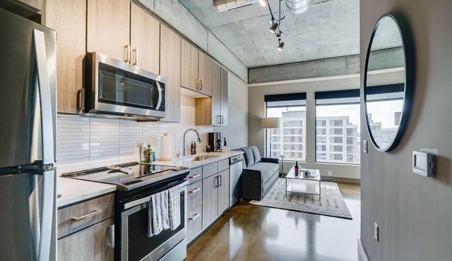 MINNeSTAY* Sable 607 | North Loop | Target Center