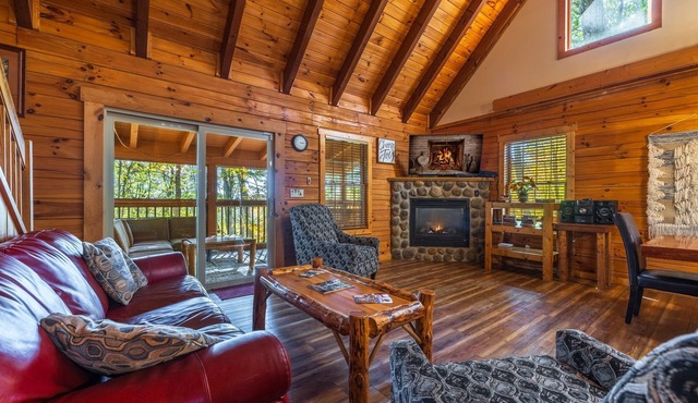 Mockingbird Cabin (Hocking Hills area)