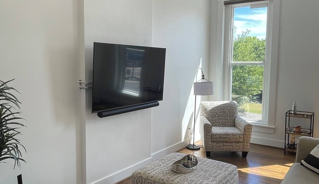 Modern 2 Bedroom Condo in Louisville